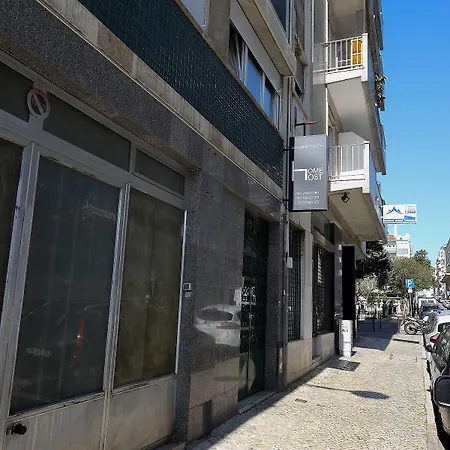 Lisbon Suite Home 2*