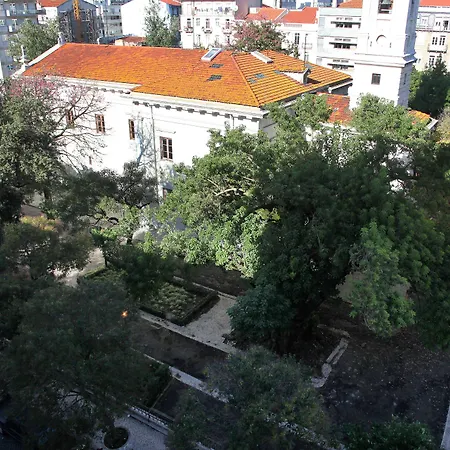 Lisbon Suite Home 2*