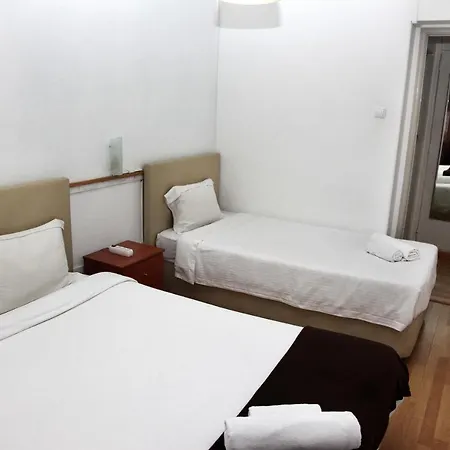 Lisbon Suite Home בית הארחה 2*
