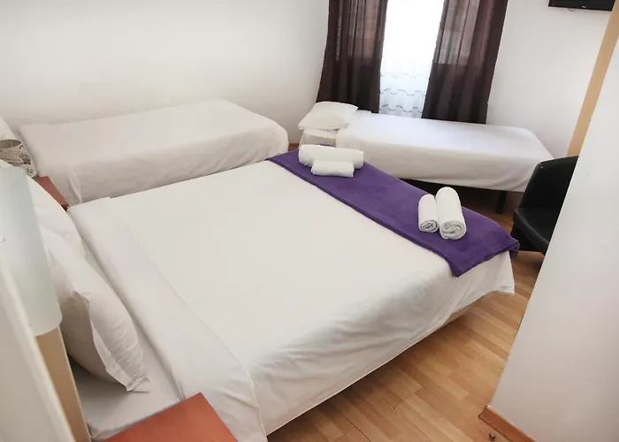 Pensión Lisbon Suite Home 2*