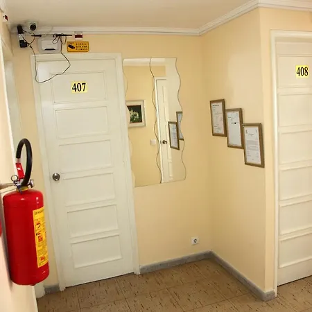 Lisbon Suite Home ליסבון